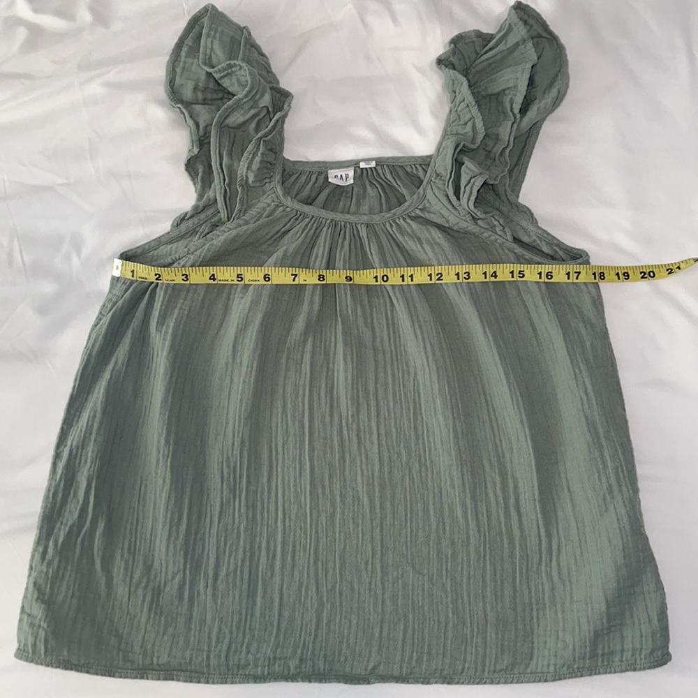 Scoopneck Ruffle Sleeve Top - Picture 4 of 7